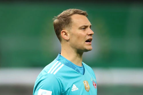 Thủ môn: Manuel Neuer (Bayern Munich).