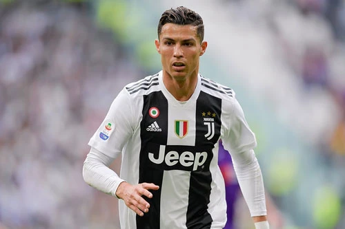 1. Cristiano Ronaldo (Sporting CP, Real Mandrid, Juventus, M.U - 40 lần kiến tạo).