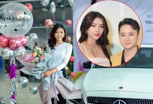 Phan Mạnh Quỳnh tặng bạn gái xế hộp 2 tỷ đồng