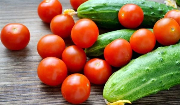 Cà chua tuy bổ dưỡng nhưng nếu kết hợp với các thực phẩm này dễ hại thân - 3