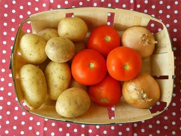 Cà chua tuy bổ dưỡng nhưng nếu kết hợp với các thực phẩm này dễ hại thân - 6