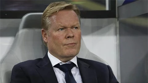 Koeman chưa dẫn dắt Barca trận nào đã bị dọa sa thải