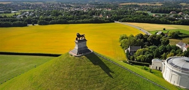 Đồi Sư Tử chính nơi diễn ra trận Waterloo ngày 18/6/1815.