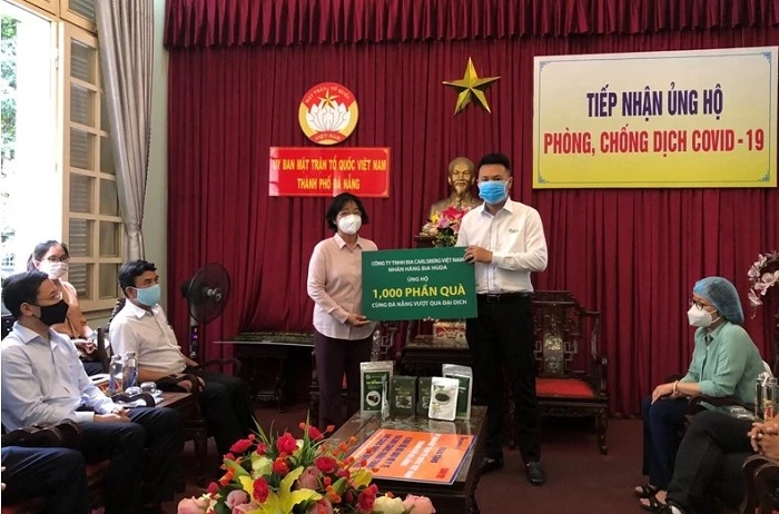 Carlsberg Việt Nam trao tặng 1.000 phần quà cho Uỷ Ban MTTQ Việt Nam TP. Đà Nẵng.