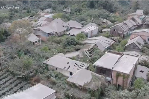 Xuất hiện ngôi làng 'ma' sau trận núi lửa phun trào ở Indonesia