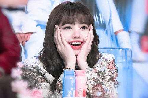 'Rụng tim' trước vẻ ngoài của mỹ nhân sở hữu gương mặt đẹp nhất châu Á năm 2020