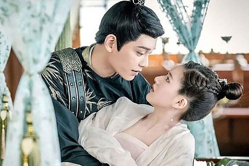 Tarot: Tại sao tình yêu cứ mãi ngủ quên, không chịu đến với bạn?