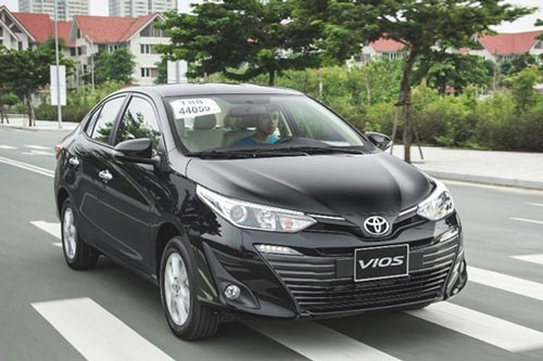 Top 5 m&#x1EAB;u sedan b&#xE1;n ch&#x1EA1;y nh&#x1EA5;t th&#xE1;ng 7