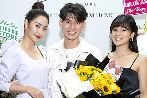 Dàn sao nữ chúc mừng nhà thiết kế Nguyễn Minh Công