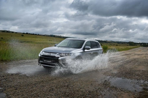 9. Mitsubishi Outlander 2020.