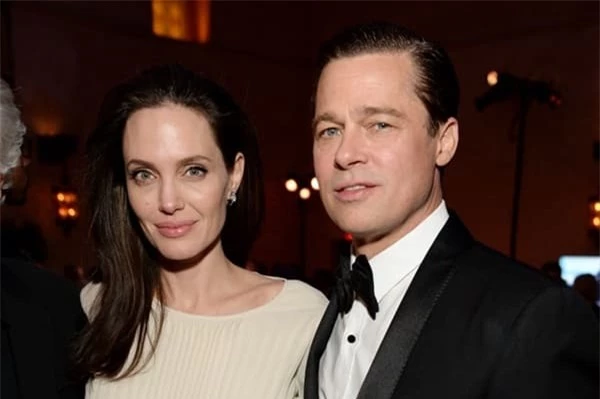 Angelina Jolie không cho các con gặp bố mẹ Brad Pitt suốt 4 năm liền 2