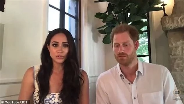 Cùng chồng tham gia cuộc họp, Meghan Markle bất ngờ phát ngôn gây tranh cãi về Nữ hoàng Anh, Harry chỉ ngồi im khiến dư luận dậy sóng - Ảnh 1.