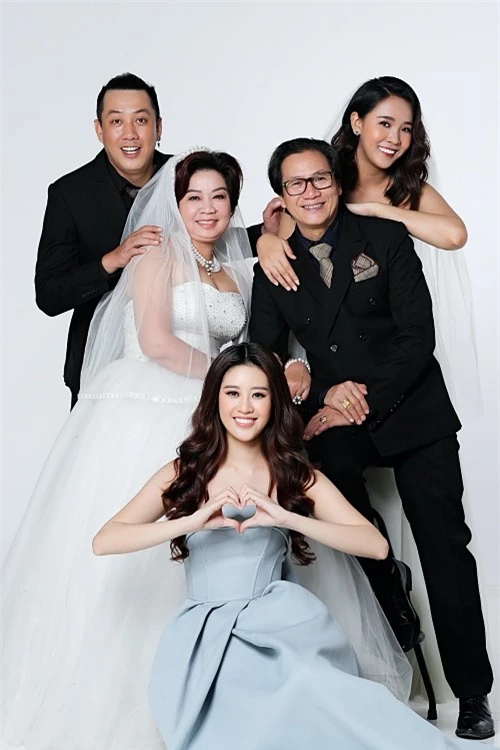 Trong năm nay, gia đình Khánh Vân có thêm thành viên mới là chị dâu.