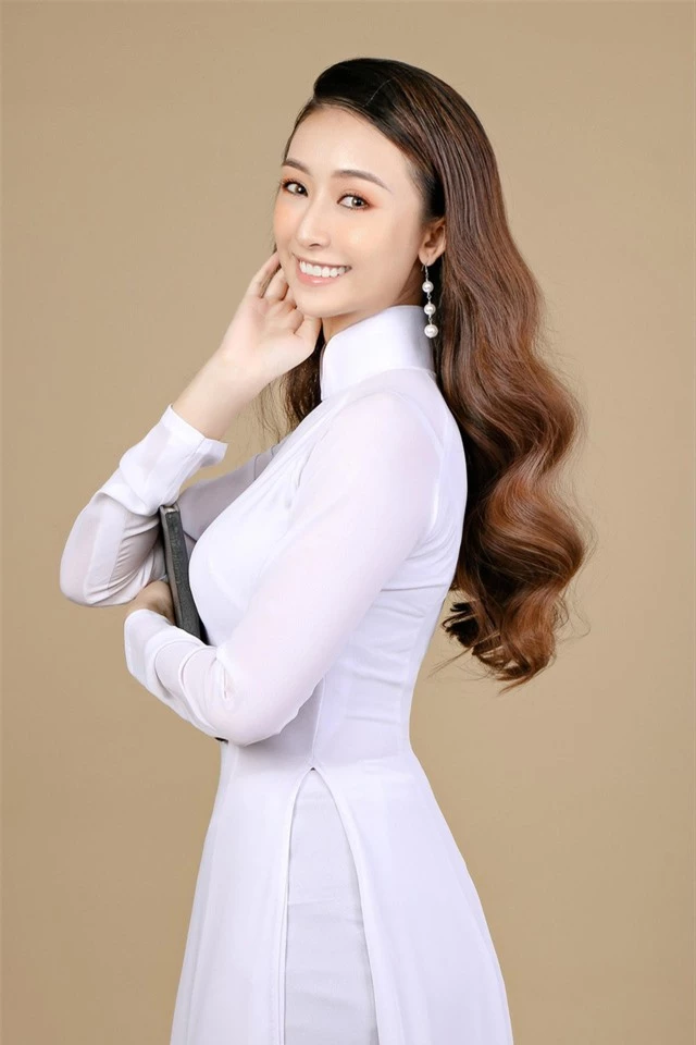 Nhan sắc trẻ đẹp của cô gái Vĩnh Long muốn thử sức ở Hoa hậu Việt Nam 2020 - Ảnh 1.