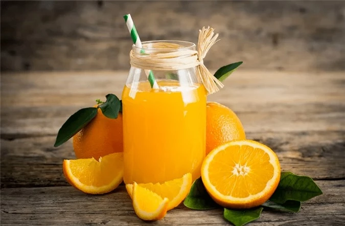 Nước ép cam giúp trẻ tăng chiều cao tốt