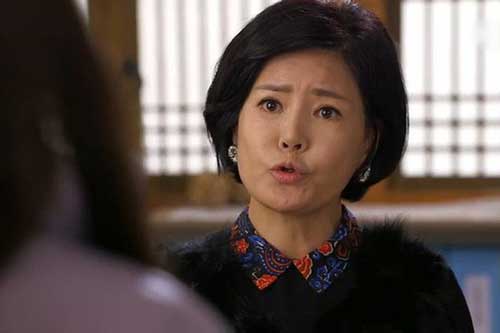 Cố tình đưa thừa tiền đi chợ để thử thách nàng dâu, cô gái tương kế tựu tế khiến mẹ chồng phải "muối mặt" sang tận nhà thông gia xin lỗi