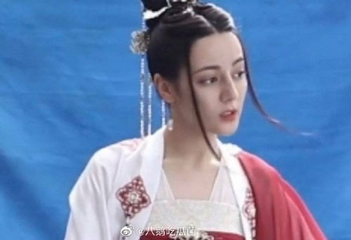 Tạo hình nữ trang của Địch Lệ Nhiệt Ba trong 'Trường ca hành' không nhận được nhiều lời khen, bị chê không đẹp bằng thời Phượng Cửu