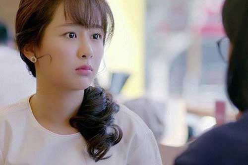 Đêm trước ngày đăng kí kết hôn thì phát hiện chồng ngoại tình, tôi vẫn giả đò rồi vạch trần tại đám cưới khiến anh bẽ bàng