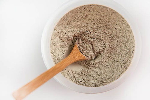 6 cách đơn giản với tinh dầu trà xanh giúp đánh bay mụn đầu đen