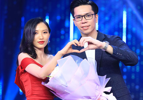 "Lật mặt" nhanh như Hương Giang: Cau có vì tưởng nam chính đã có chủ, vừa đổi màu liền cười toe toét