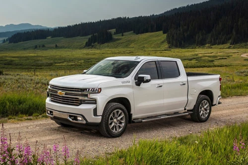 5. Chevrolet Silverado (doanh số: 297.407 chiếc).