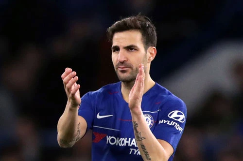 Tiền vệ trung tâm: Cesc Fabregas (Arsenal, Chelsea).