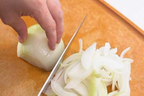 Sai lầm khi ăn hành tây khiến mất sạch dinh dưỡng, dễ gây hại sức khỏe