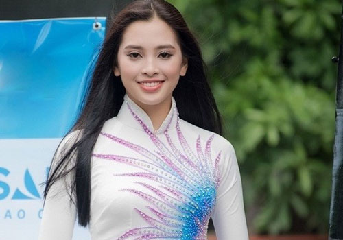 Hoa hậu Việt Nam 2018 Tiểu Vy trưởng thành thế nào sau 2 năm đăng quang?