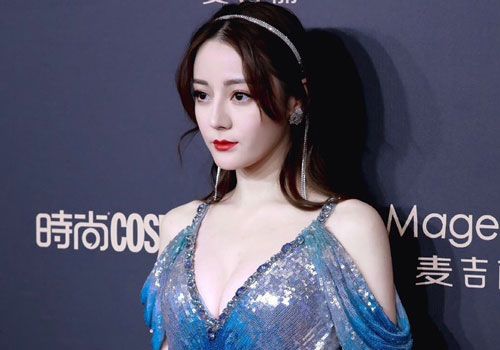 Tiết lộ cát-sê gây sốc của Địch Lệ Nhiệt Ba: 7 tỷ đồng/sự kiện, '1001' chi phí đãi ngộ phát sinh cho cả ekip