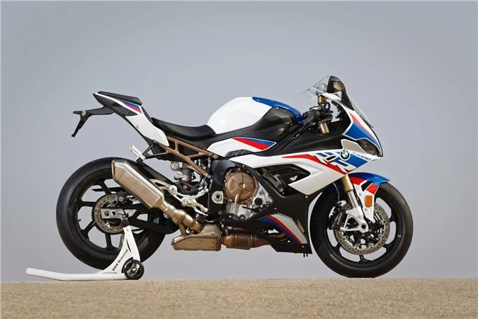 BMW S 1000 RR giảm giá 30 triệu đồng