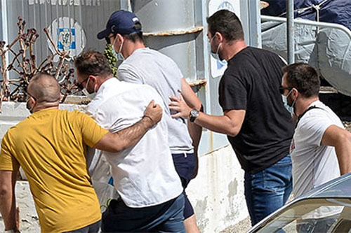 Bị cáo buộc thêm tội danh, Maguire đối mặt án tù 3 năm