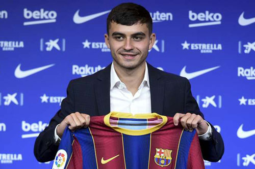 Tân binh 17 tuổi của Barca nóng lòng muốn học hỏi Messi