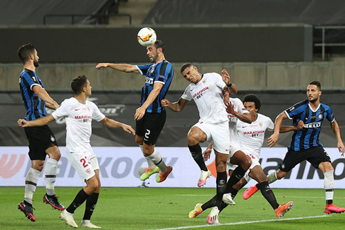 Chấm điểm chung kết Europa League: 'Đỉnh cao De Jong, vực sâu Lukaku'