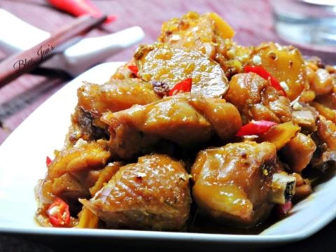 Thịt gà kho gừng là món ăn giải cảm tuyệt vời