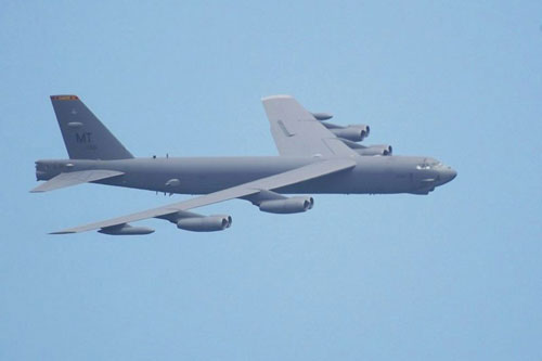 Mỹ đưa máy bay ném bom chiến lược áp sát biên giới Nga ngay trong đêm