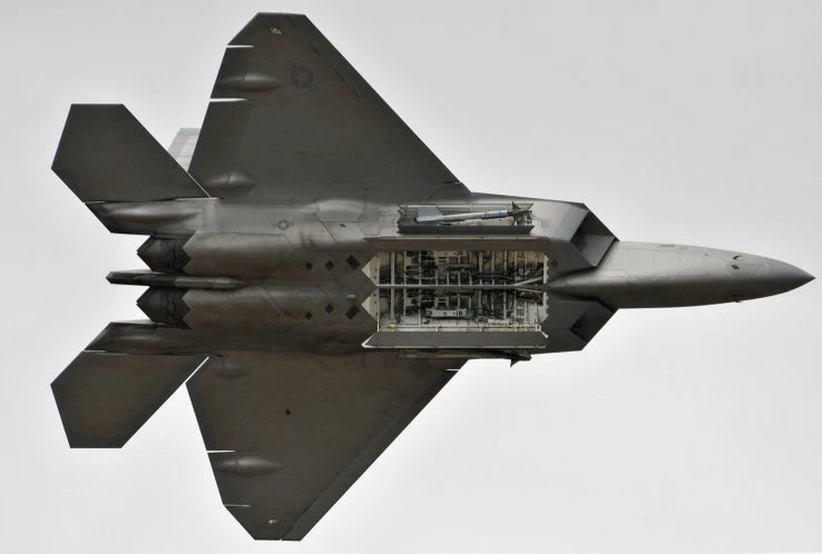 Tiêm kích tàng hình F-22 Raptor. Ảnh: Không lực Hoa Kỳ.