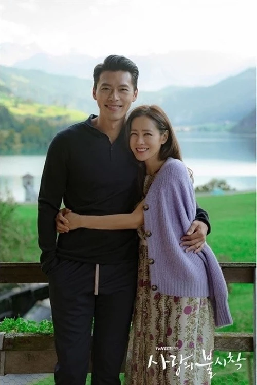 Hyun Bin và Son Ye Jin tình tứ ở bối cảnh phim Hạ cánh nơi anh.