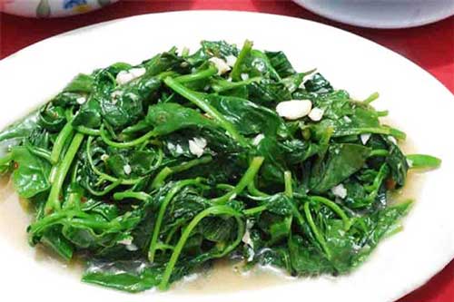 Chỉ 5 nghìn 1 bó mồng tơi sau 10 phút sẽ có ngay món ngon tuyệt vời chẳng kém ngoài hàng