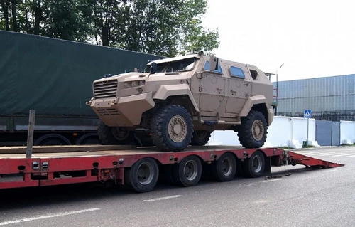 Xe bọc thép hạng nhẹ VOLAT MZKT-490101 của Belarus. Ảnh: Defence Blog.