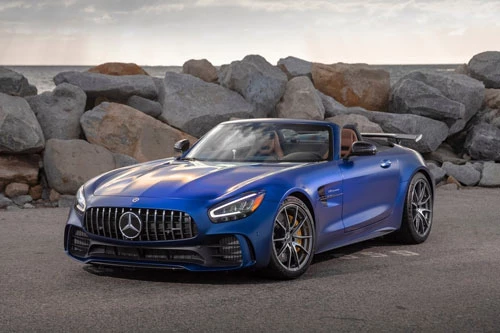 10. Mercedes-AMG GT Roadster.