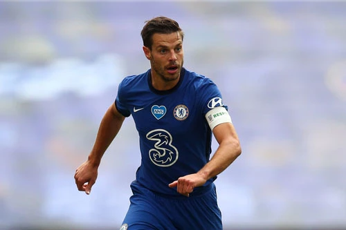 Hậu vệ phải: Cesar Azpilicueta.