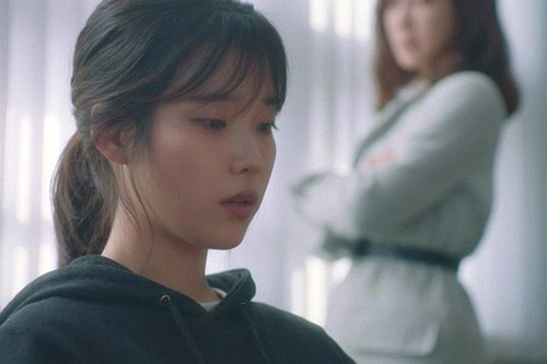 Em dâu phải vay từng đồng chữa bệnh cho con, chị chồng vay 3 cây vàng lúc trả lật lọng còn 2 cây mà vẫn mắng 