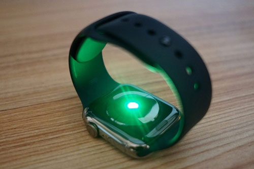 Apple Watch Series 6 trang bị tính năng đo nồng độ oxy trong máu đạt chuẩn