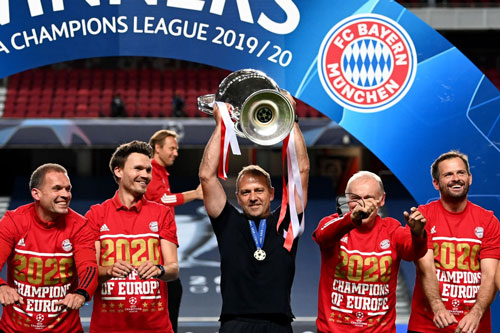 HLV Flick lập thành tích sánh ngang Sir Alex, Guardiola và Mourinho