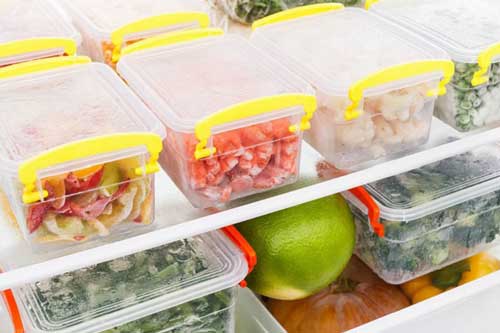 Tủ lạnh xuất hiện mùi khó chịu: Chỉ cần cho thứ này vào, 15 phút sau mùi hôi 'tan biến'