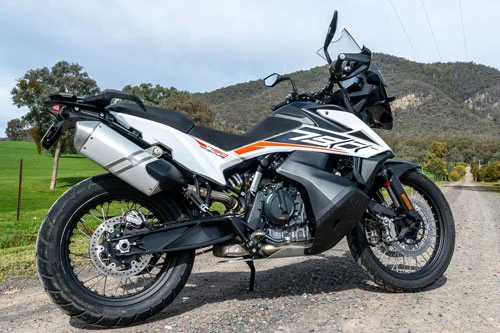 8. KTM 790 Adventure 2020.