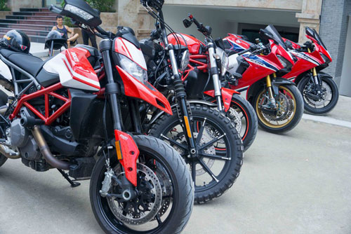 Dàn môtô 'khủng' hội tụ tại Hà Nội