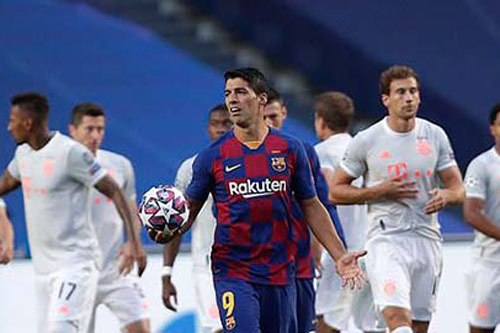 Barca sẽ hủy hợp đồng với Suarez, Koeman bắt đầu cuộc thanh trừng