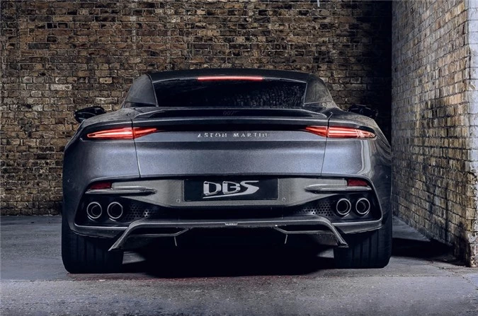 Aston Martin Vantage va DBS Superleggera ban diep vien 007 anh 19