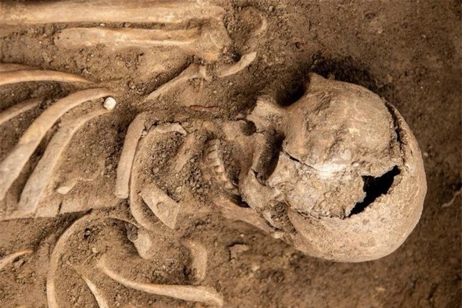 Kinh hoàng phát hiện 'thành phố người chết' có hơn 100 hài cốt cổ đại - ảnh 4